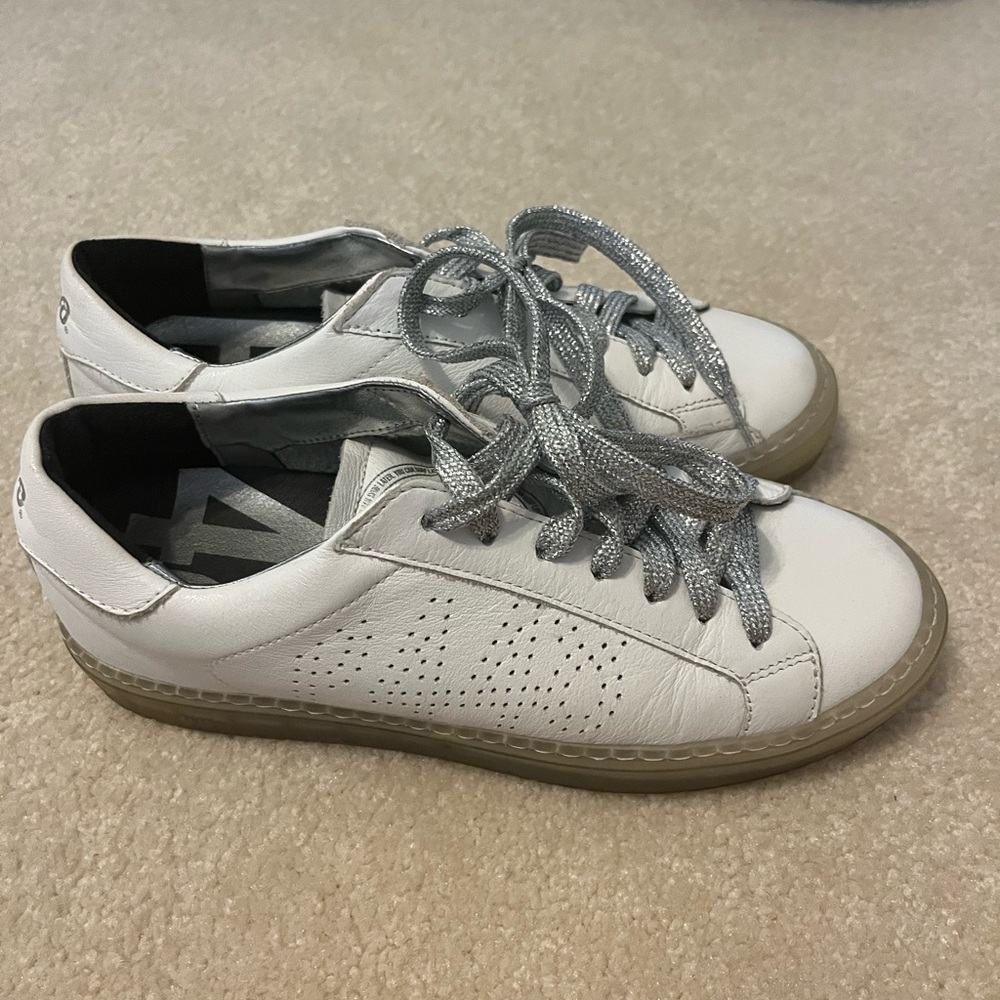 P448 WHITE SNEAKER, SIZE 9